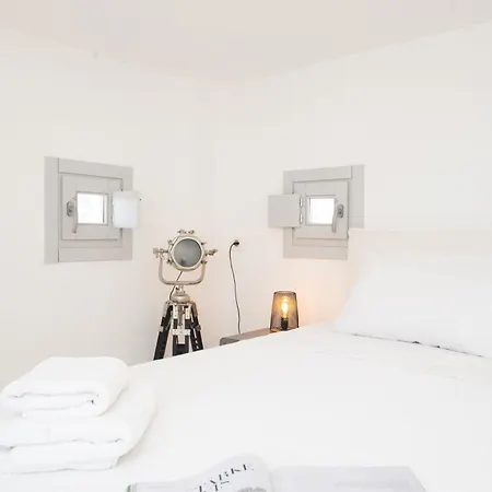 House Of Nikol - Cycladic Sensation * Ano Mera